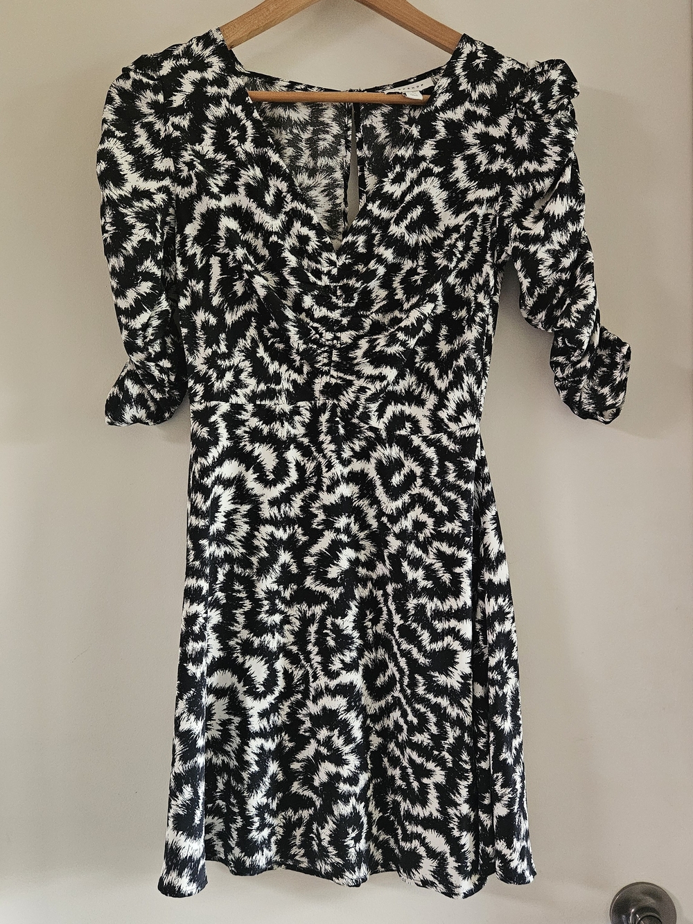 Topshop Black and White Abstract Print Midi Dress